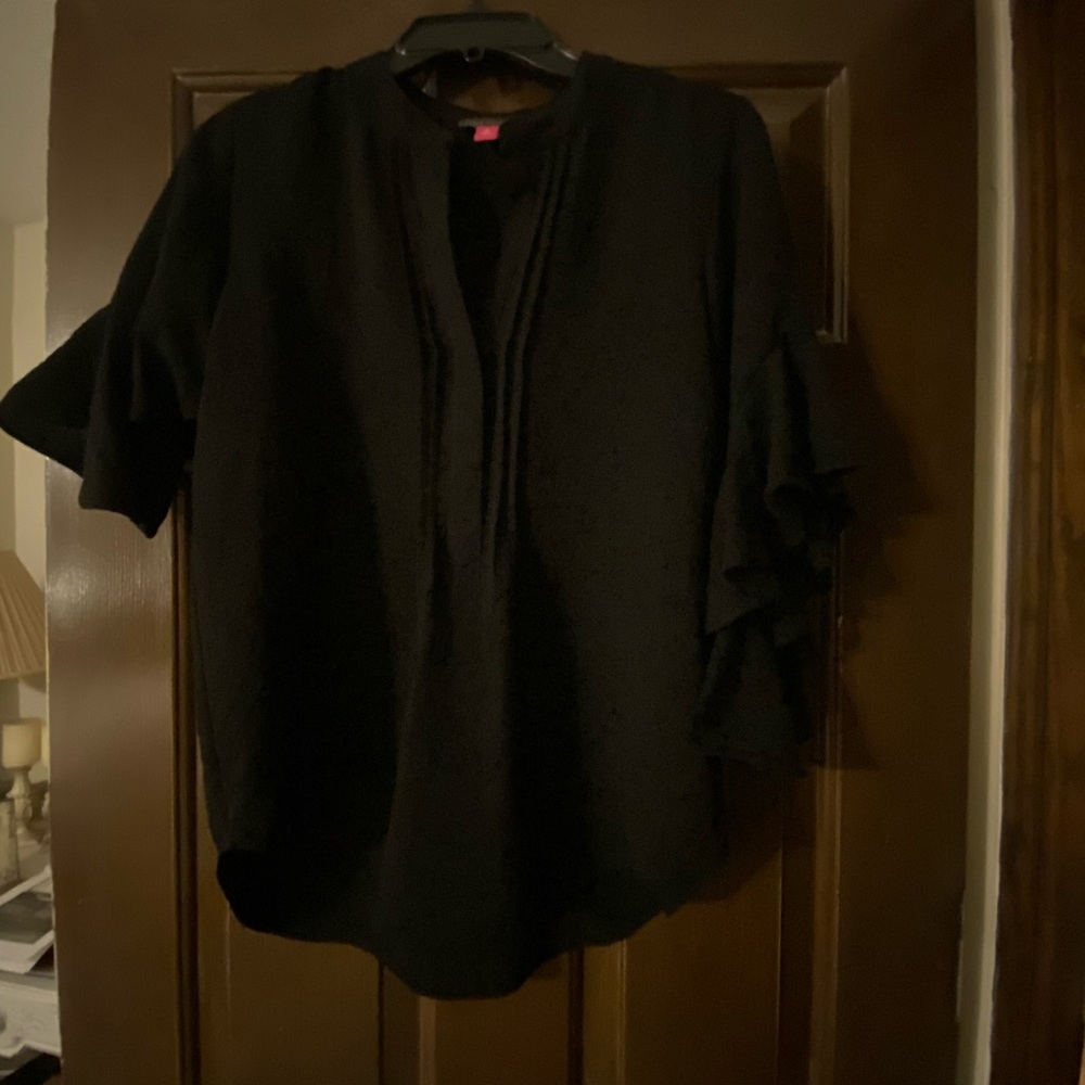 Vince Camuto XS Black Top EUC!